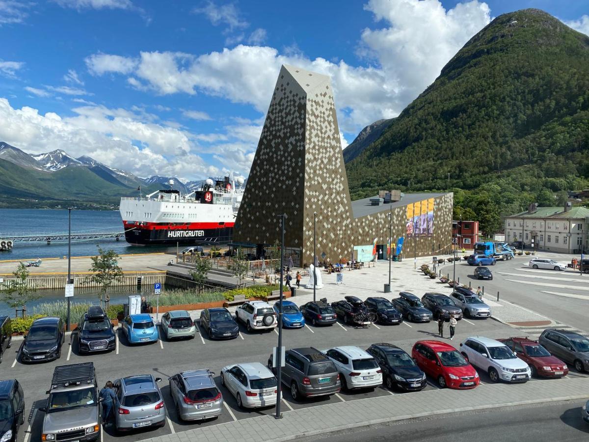 Andalsnes Sentrum Apartment No1 Dış mekan fotoğraf